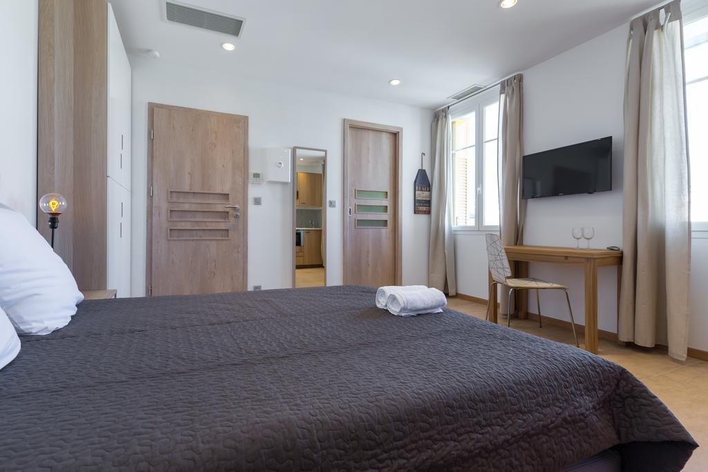 Palais Saint Pierre Apartment Cagnes-sur-Mer Exterior foto
